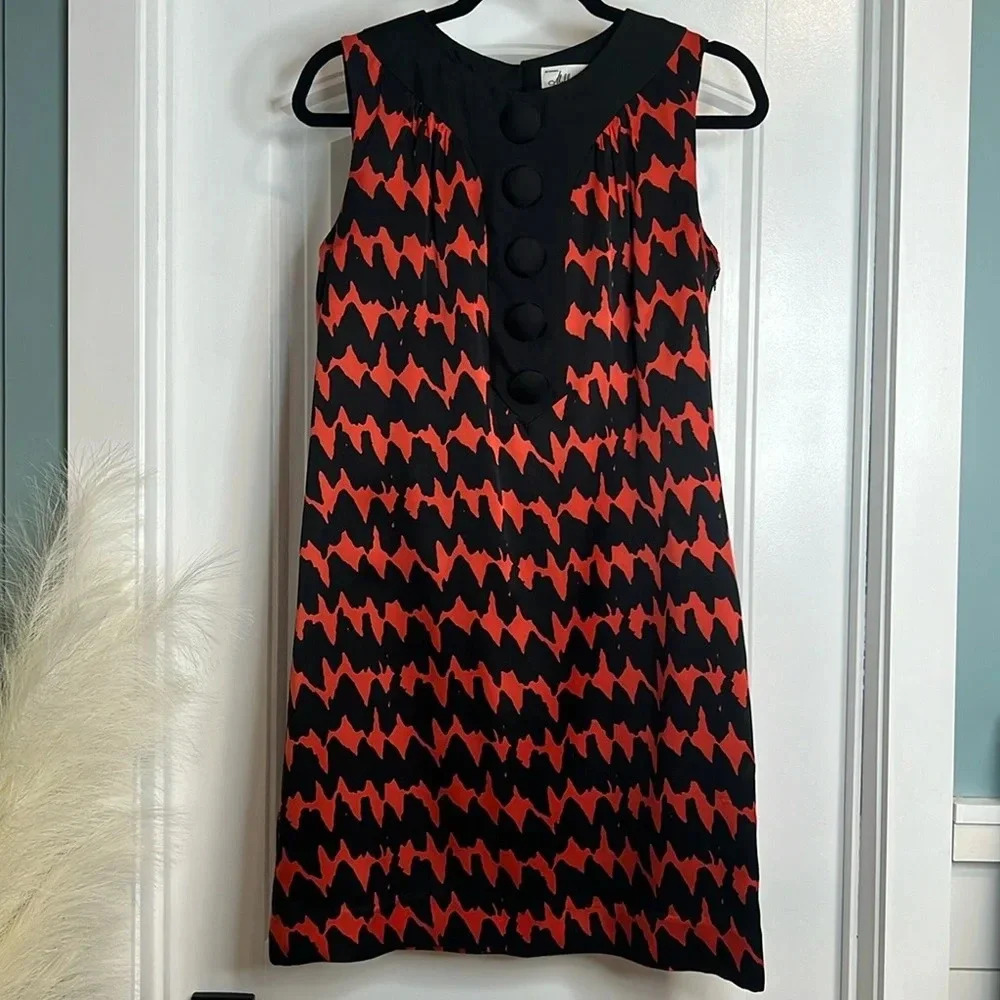 Milly of New York Retro 100% Silk Orange and Black Lined Shift Dress. Size 8.‎
